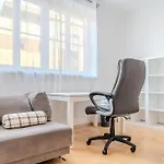 Langenloiser Strasse Apartmán *