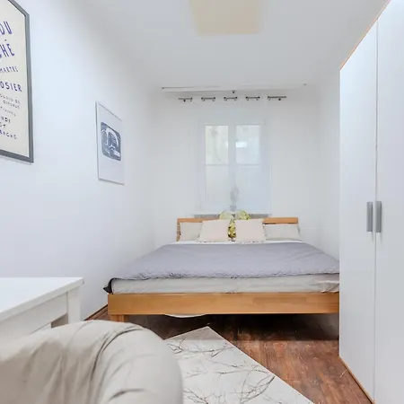 Danube Living Collection - Langenloiser Strasse - Komfortables Apartment *