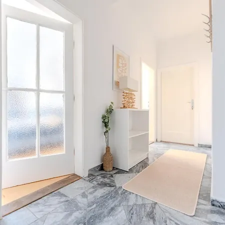 Danube Living Collection - Langenloiser Strasse - Komfortables
